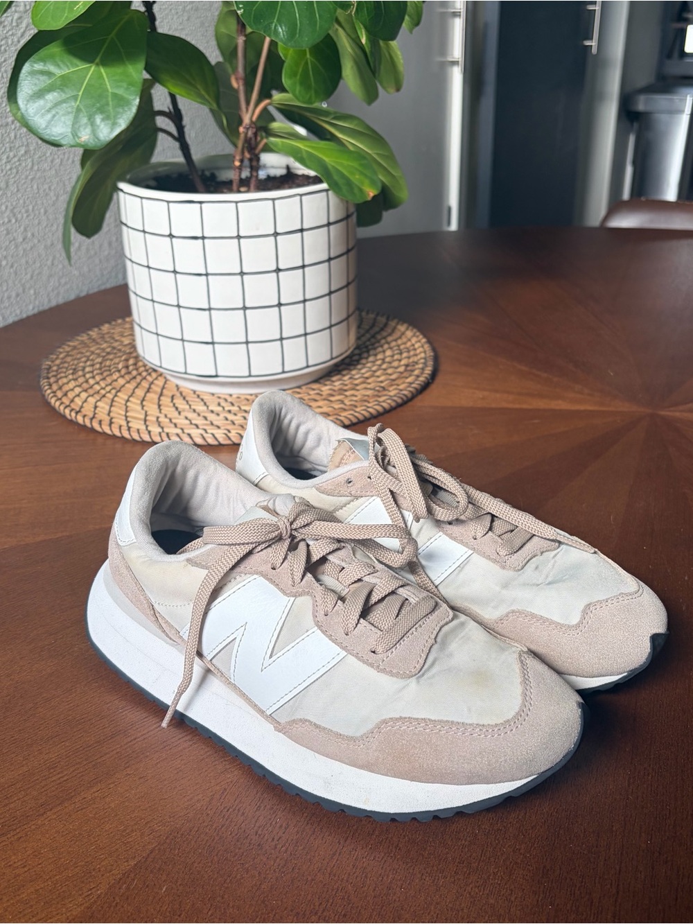 New Balance 237 Beige and White Running Sneakers